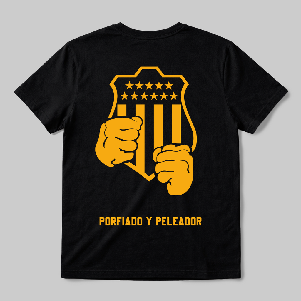 Remera ESCUDO CON PUÑOS