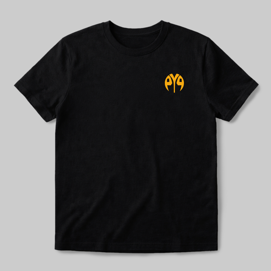 Remera ESCUDO CON PUÑOS
